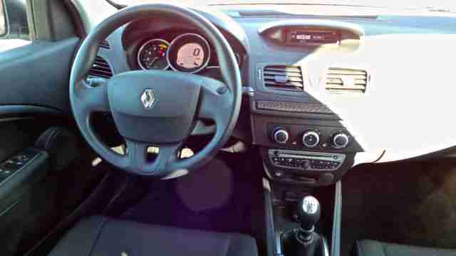 Renault Megane III Grandtour NEUER TÜV & SERVICE EURO5