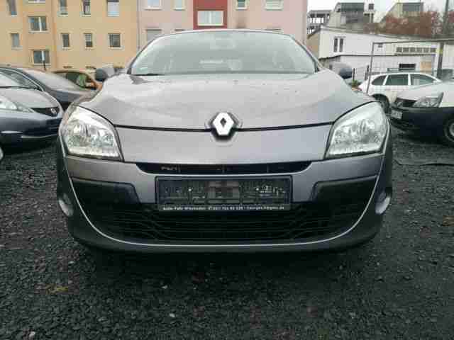 Renault Megane III Lim. 5-türig Dynamique PDC* 1 HAND*