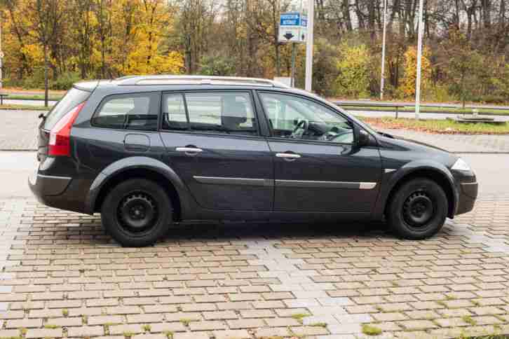 Renault Megane Kombilimousine 1.6 16V 110 PS