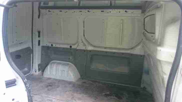 Renault Trafic 1,9 - 74 KW - Kasten - L1H2 mit Austauschmotor