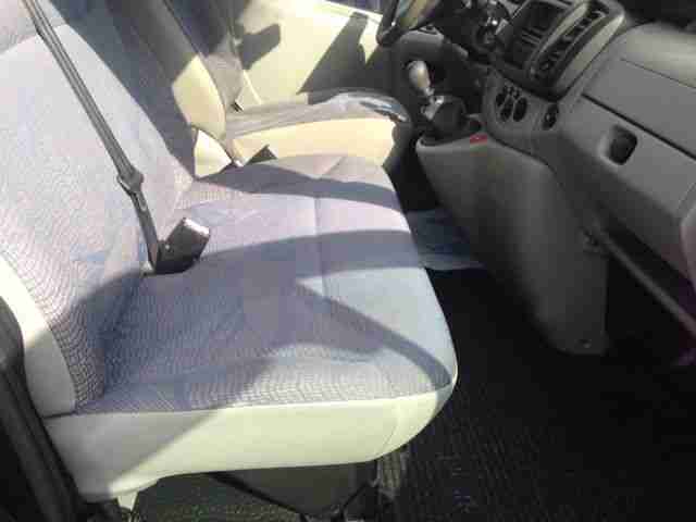 Renault Trafic 1.9 dCi L1H1 9 Sitze Klima AHK PDC