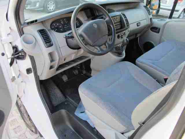 Renault Trafic 1.9 dCi L1H1 NAVI KLIMA 6-SITZER