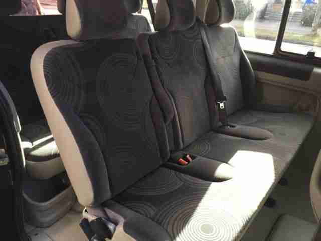 Renault Trafic 2.0 dci 115 Passenger Privilege 8-Sitzer