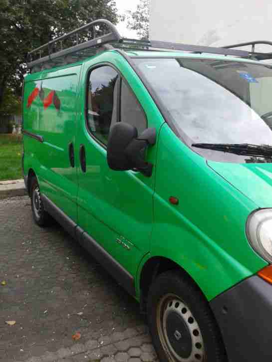 Renault Trafic model 2004 mit grüner Plakette