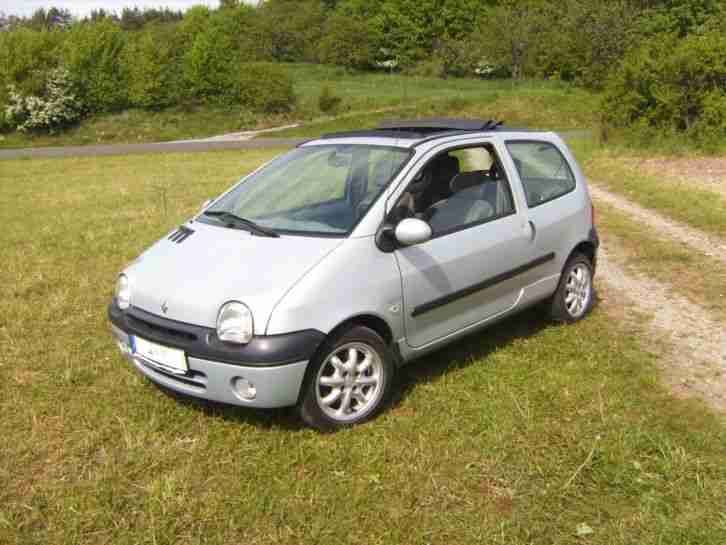 Renault Twingo 1.2 75 PS 16 V Anhängerkupplung Neue Sommerreifen