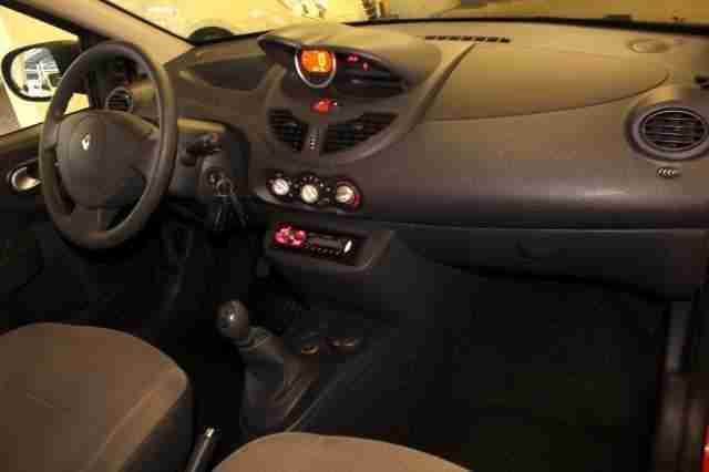Renault Twingo 1.2 Je t'aime/ Klimaanlage/ Radio CD/ Wi