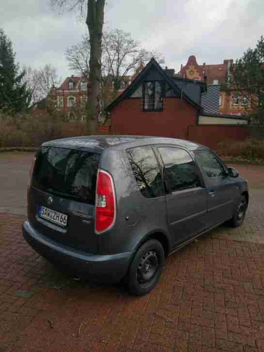 Roomster 1.6 16V Scheckheft/Klimaautom/Tempomat/Service neu/ 8fach bereift