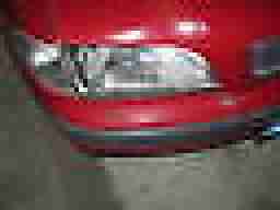 Roter Volvo V40