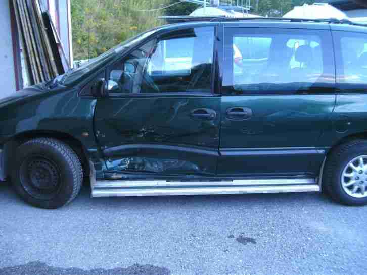SCHLACHTFEST:CHRYSLER VOYAGER GS BJ.2000/133000KM SERVICEGEPFLEGT/UNFALLER