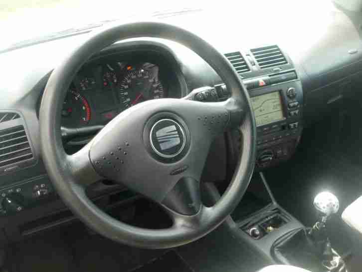 SEAT IBIZA 1,4 MPI MOTOR, KLIMAAUTOMATIC, SOUNDSYSTEM, REMUS