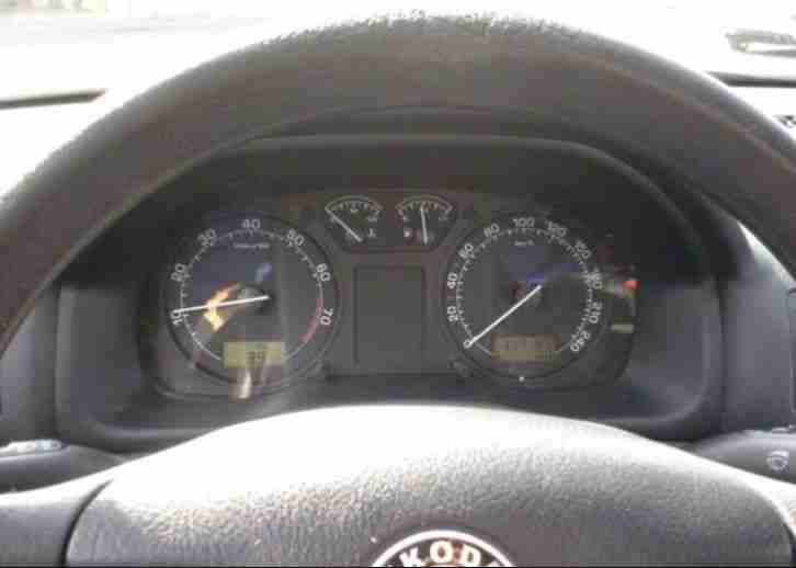 SKODA OCTAVIA 1,6 Gas - Anlage 1.Hand
