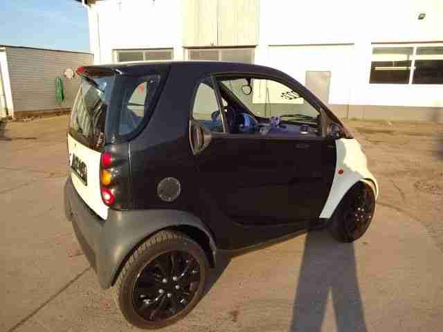 SMART CITY COUPE MODELL 2001 MOTOR GENERAL ÜEBERHOLT