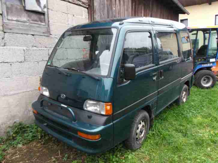 SUBARU BUS TYP LIBERO E12 Kleinbus ALLRAD