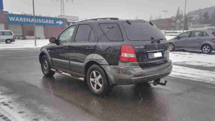 SUV - Kia Sorento 2.5 CRDi Aut. EX - AHK 2,8t - TÜV 07/2018 - Geländewagen