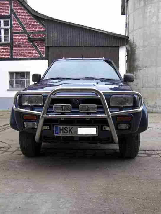 SUV Nissan Terrano 2 R 20