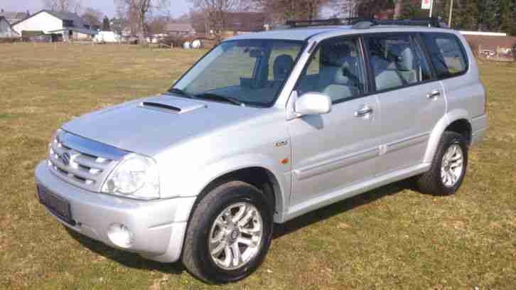 SUZUKI GRAND VITARA XL-7 2.0 DIESEL 80KW/109 PS LEDER KLIMA NAVI AHK SILBER