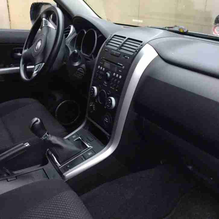 SUZUKI Grand Vitara 2,4 l Comfort , Scheckheft, Allrad, Top!!