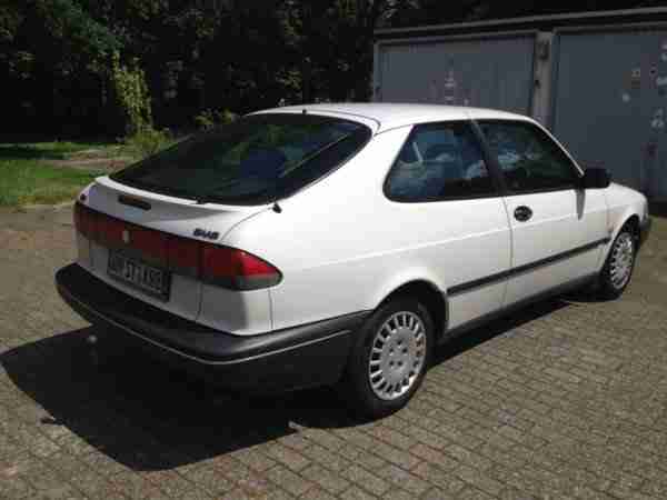 Saab 900 2.0i / weiß / LPG
