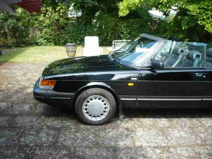 Saab 900 i