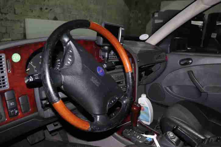 Saab 95 Automatik mit Navi - Schäden vorhanden