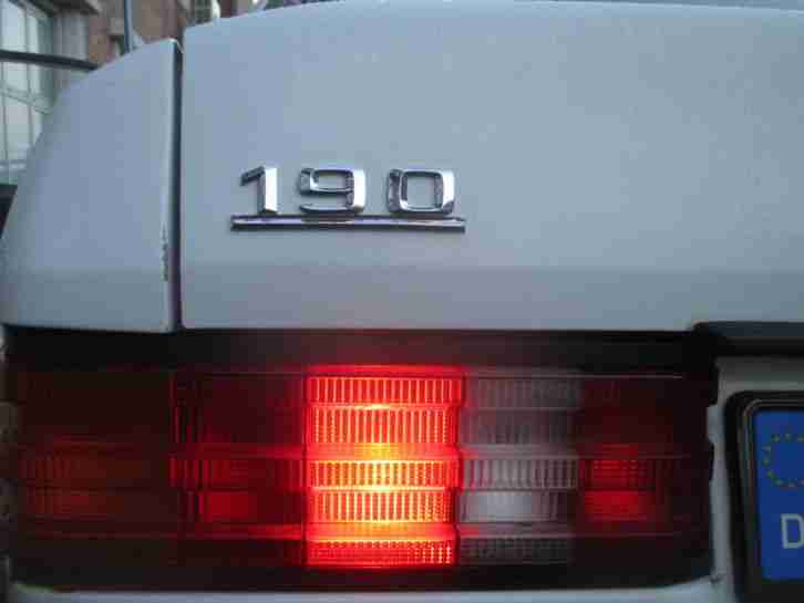 Sammlerfahrzeug: Youngtimer Mercedes 190 W201 weiß, orig. 103.000km, TüV 6/2016