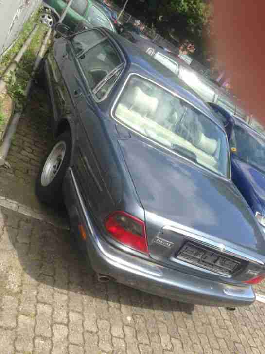 Schlachtfahrzeug Jaguar XJ8