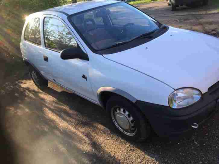 Schlachtfest Opel Corsa B Auto PKW Teile