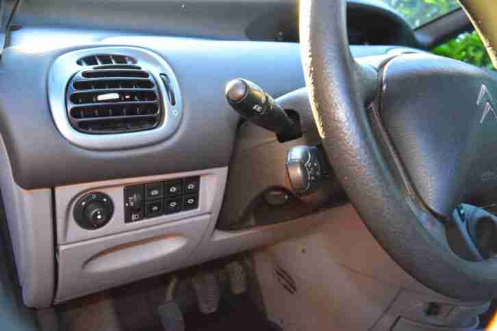 Schnäppchen Xsara Picasso 1.8i Exclusive AHK EZ 2005 FACELIFTMODELL Klima + TÜV