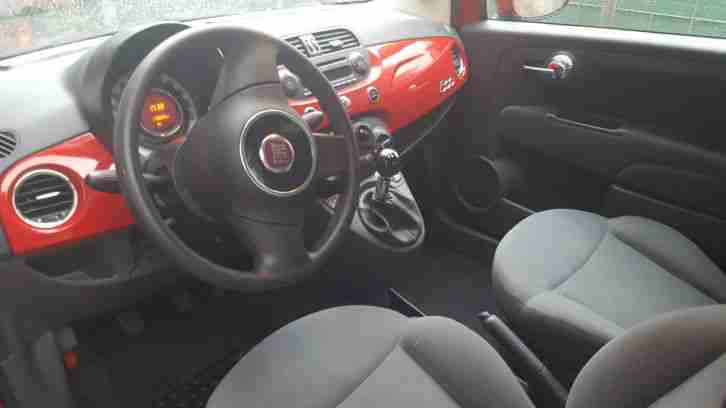 Schöner roter Fiat 500
