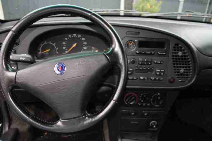 Schönes sehr gepflegtes Saab Cabrio in schwarz und elektr. Verdeck....