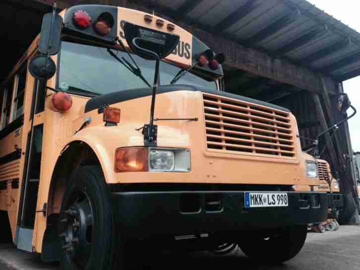 School Bus Partybus mit 15 Sitzplätzen u TÜV NEU !