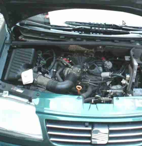 Seat Alhambra Mini-Van mit Autogasanlage und Reparaturbedarf