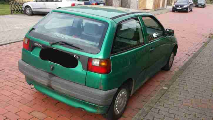 Seat Ibiza, 95er Baujahr, 280000 km, als Bastlerwagen zu verkaufen.