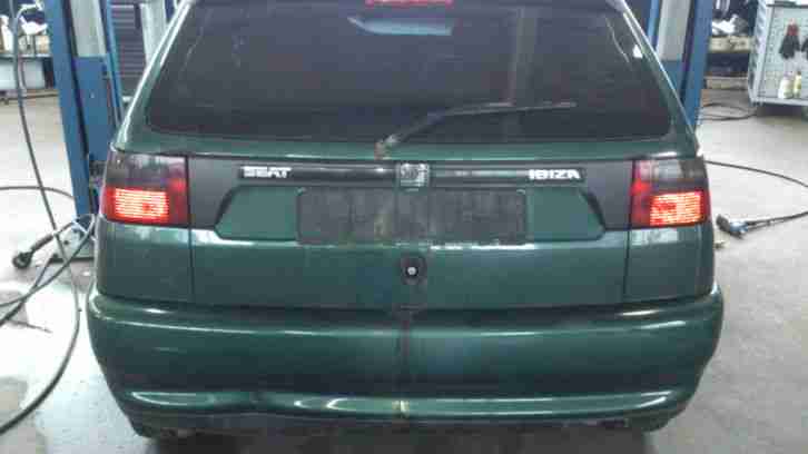 Seat Ibiza TÜV 12/2017 1,4L mit Winterräder und Sommer auf 15"Alu