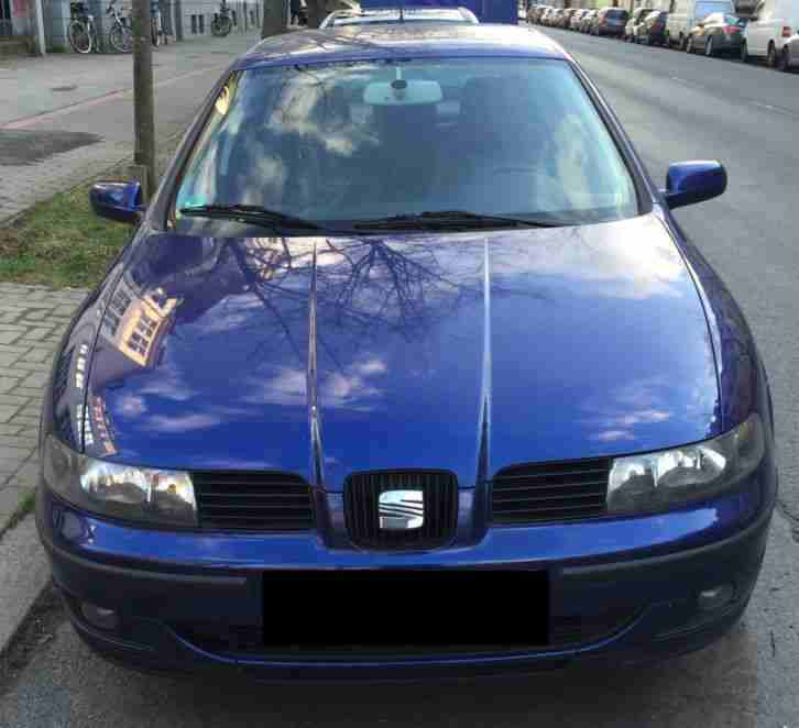 Leon 1, 6 Blau Bj. 2002 77KW ohne TÜV