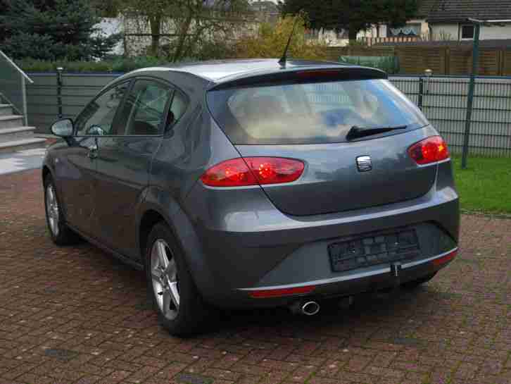 Seat Leon 1.6 TDI DPF Style Copa Ez.10.2012 mit nur 20800 KM - ohne Mindestpreis