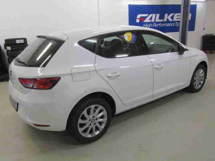 Seat Leon 1,6 TDI Style 5F super sparsam nur 30978KM kein Mindestpreis!! Ab 1€