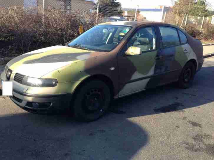 Seat Toledo 1M 2,3 V5 Leder TÜV 08/15 Klimatronic Tempomat Tarnfarbe Camouflage