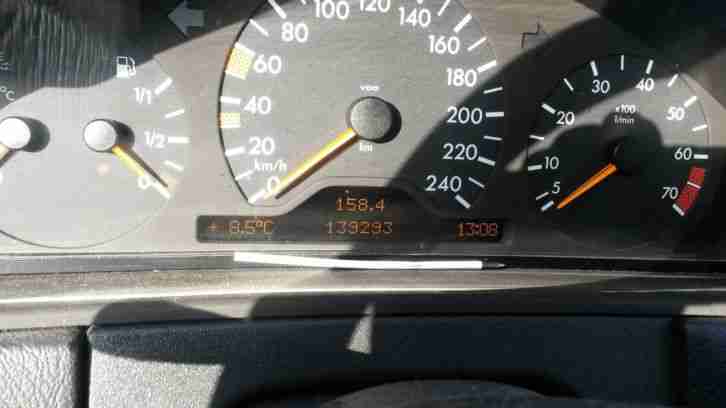 Sehr gepflegter Mercedes Benz 240 Automatic
