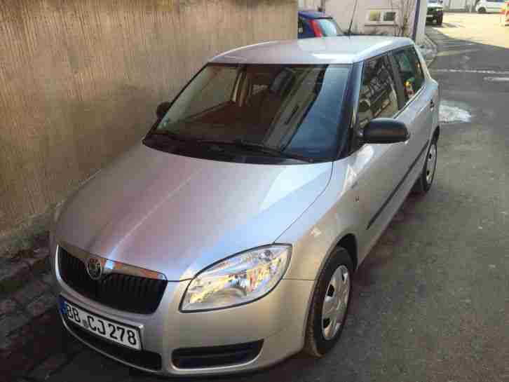 Sehr gepflegter Skoda Fabia HTP 1.Hand 1,2l 44KW Motor TÜV 02/2016 80 TKM