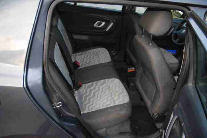 Skoda Fabia 1,2 - 44 KW / 60 PS / 5-türig - grau metallic - EZ 03/2008