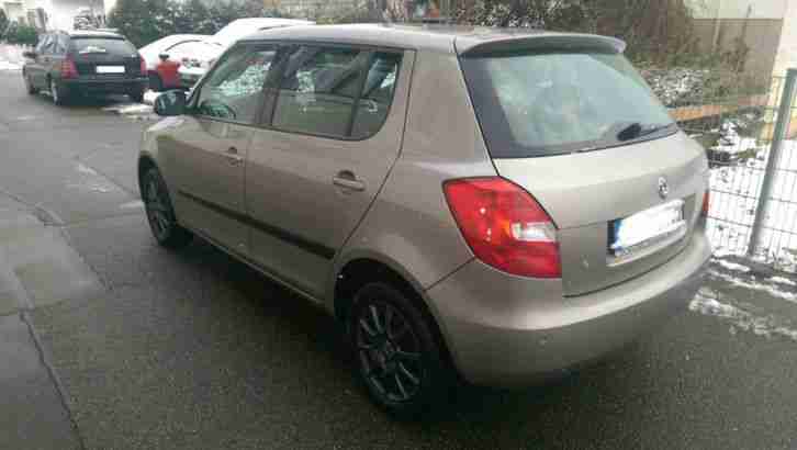 Skoda Fabia 1.2 70ps style edition 1.Hand bj 2009 climatronic tempomat Pdc