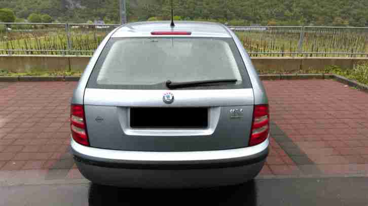 Skoda Fabia 1.4 Combi GRAU METALLIC 2002