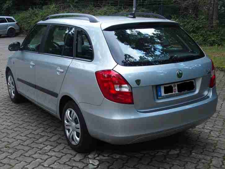 Skoda Fabia Combi 1,6TDI 90PS Ambiente NAVI AHK abnehmbar