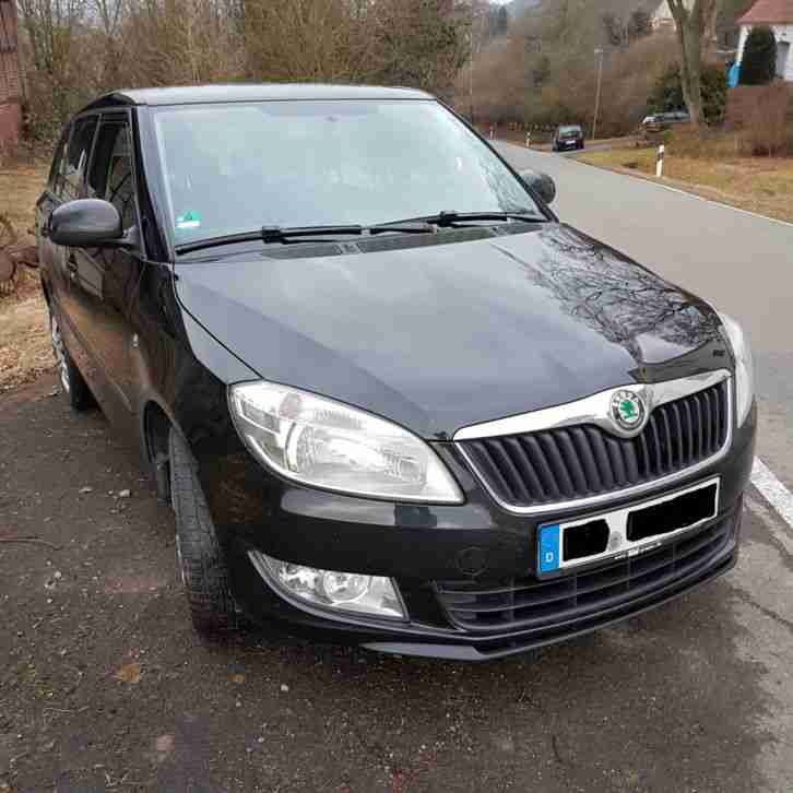 Skoda Fabia Kombi Ambition schwarz Bj. 2013