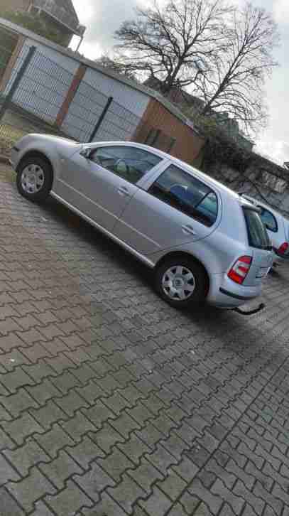 Skoda Fabia mit dem 4 Zylinder 1.4 VW Motor von 2006 mit Klimaanlage