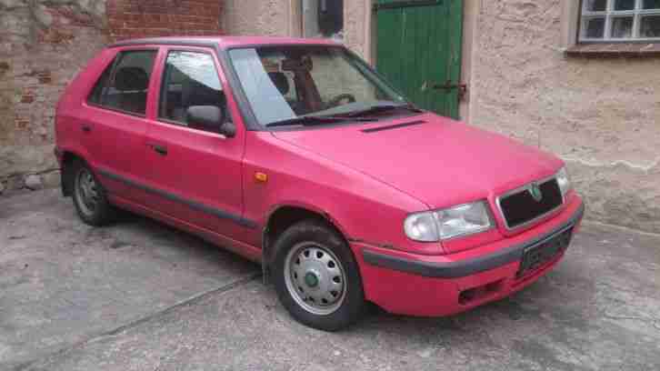 Skoda Felicia Bj 1998 an Bastler oder als Ersatzteilspender 120000km
