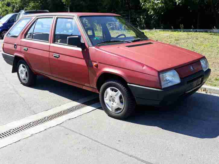 Skoda Forman 135le NUR 27.000 KM !!