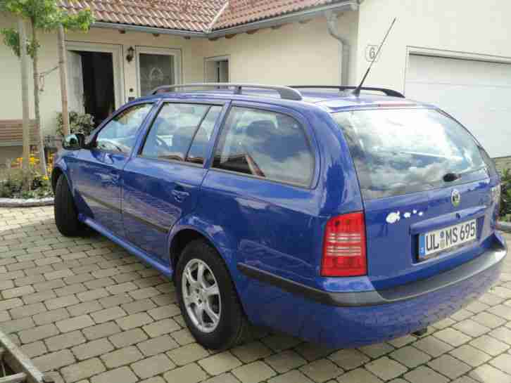 Skoda Octavia 1.6 Combi Tour,EZ 11/2009, 66045km,Benzin,75 KW (102 PS),Schaltge.