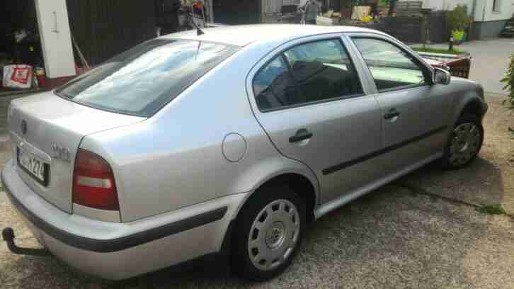 Skoda Octavia 1.8 [5V] Typ 1U2